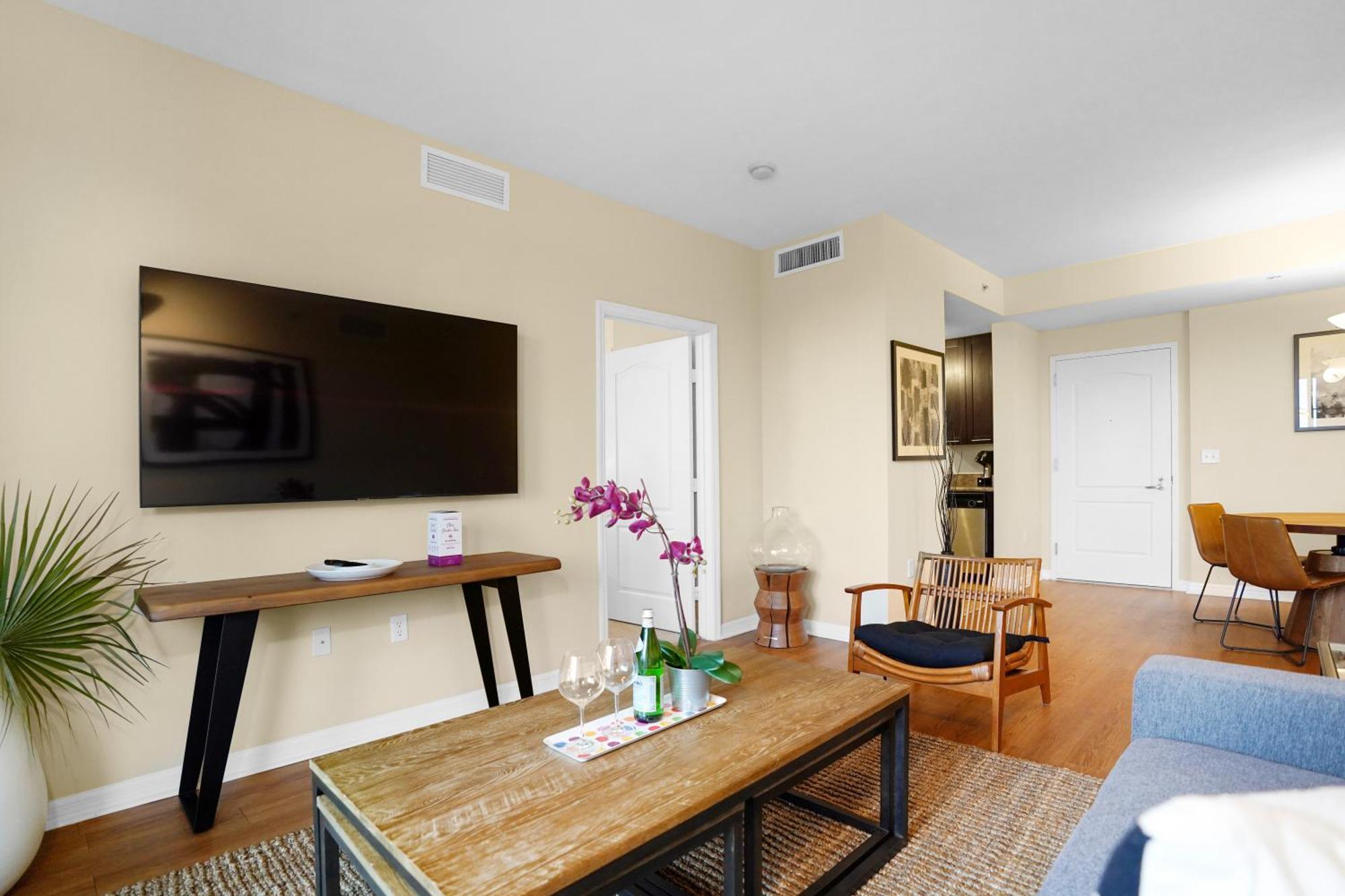 Dharma Home Suites South Miami At Red Road Commons מראה חיצוני תמונה