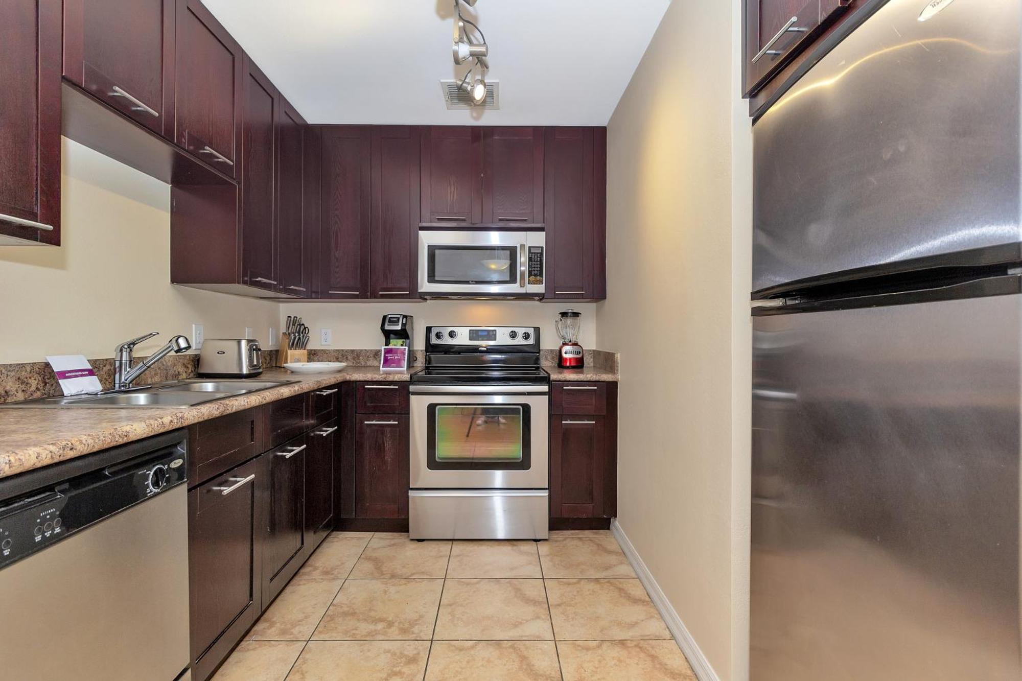 Dharma Home Suites South Miami At Red Road Commons מראה חיצוני תמונה