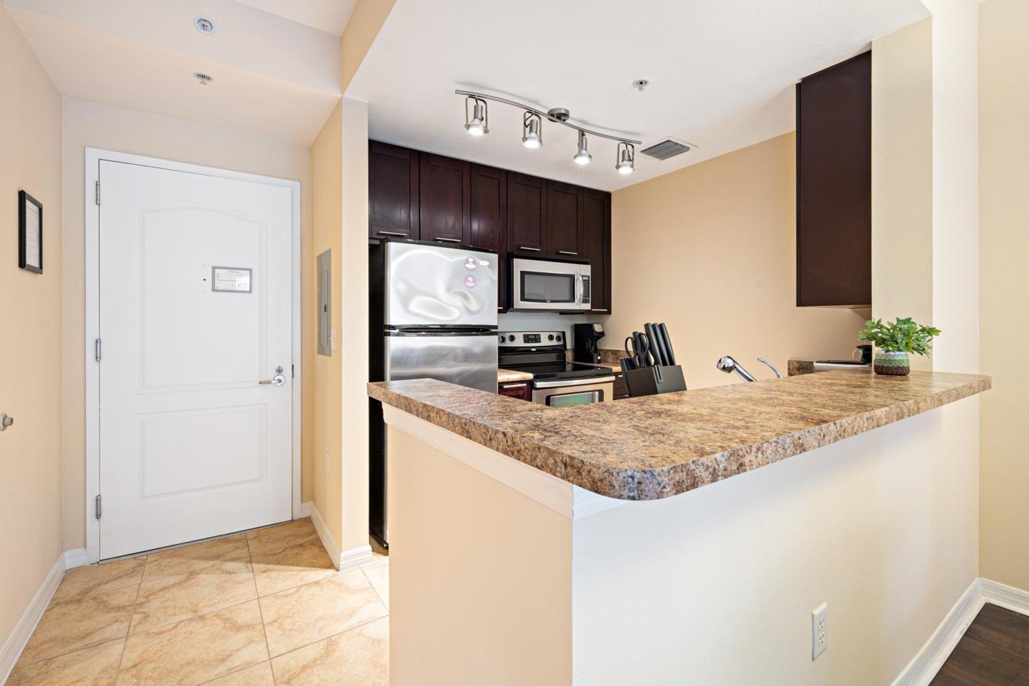 Dharma Home Suites South Miami At Red Road Commons מראה חיצוני תמונה