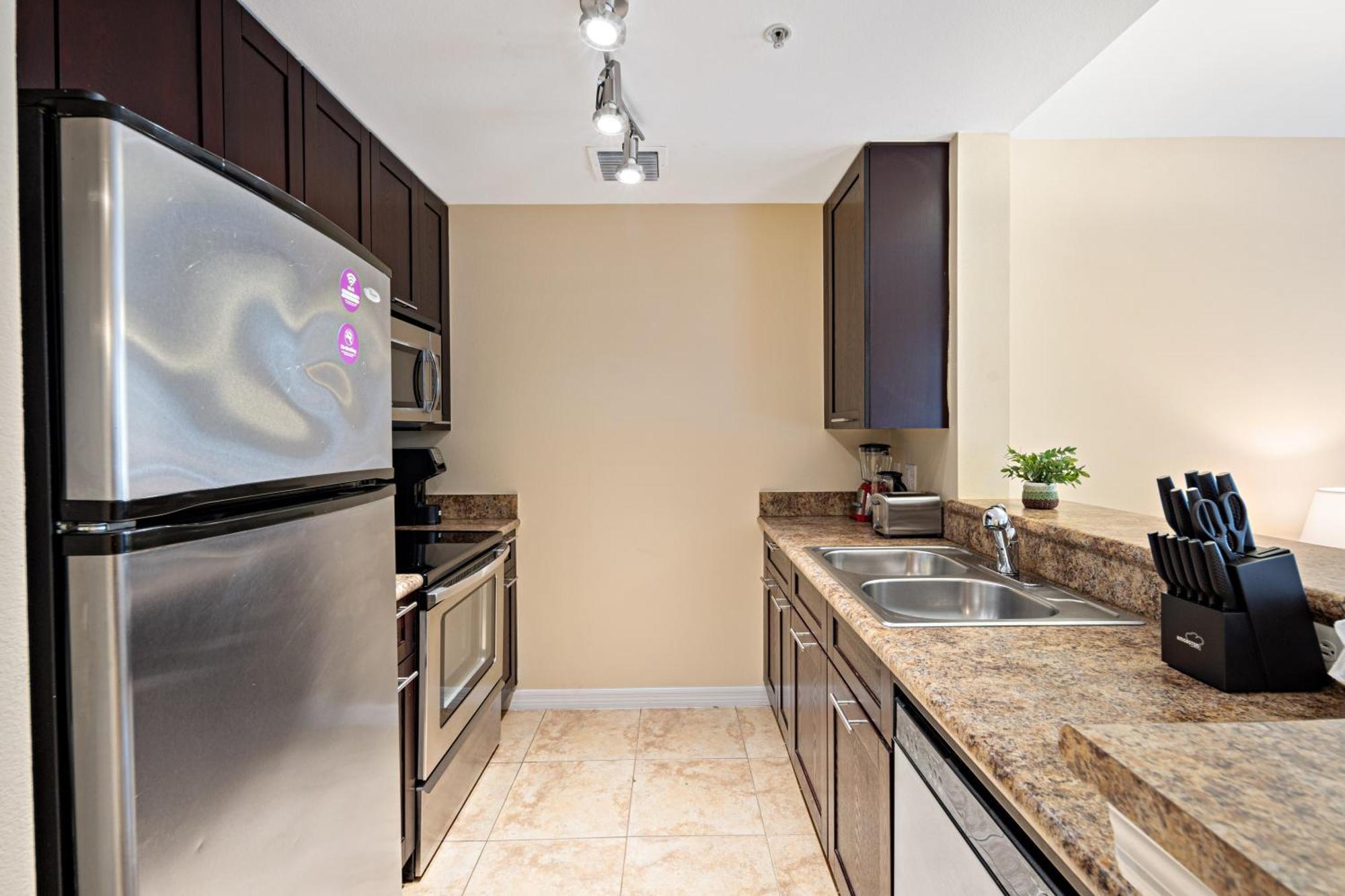 Dharma Home Suites South Miami At Red Road Commons מראה חיצוני תמונה