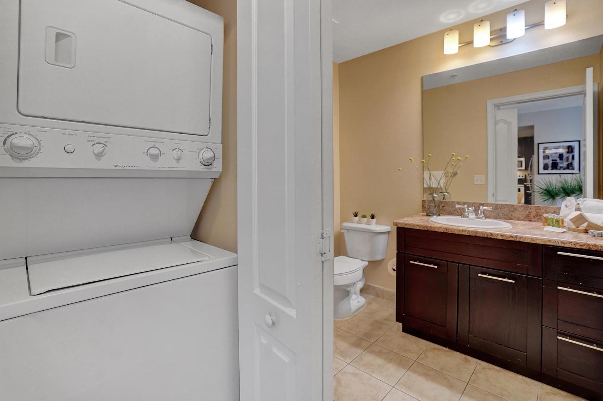 Dharma Home Suites South Miami At Red Road Commons מראה חיצוני תמונה