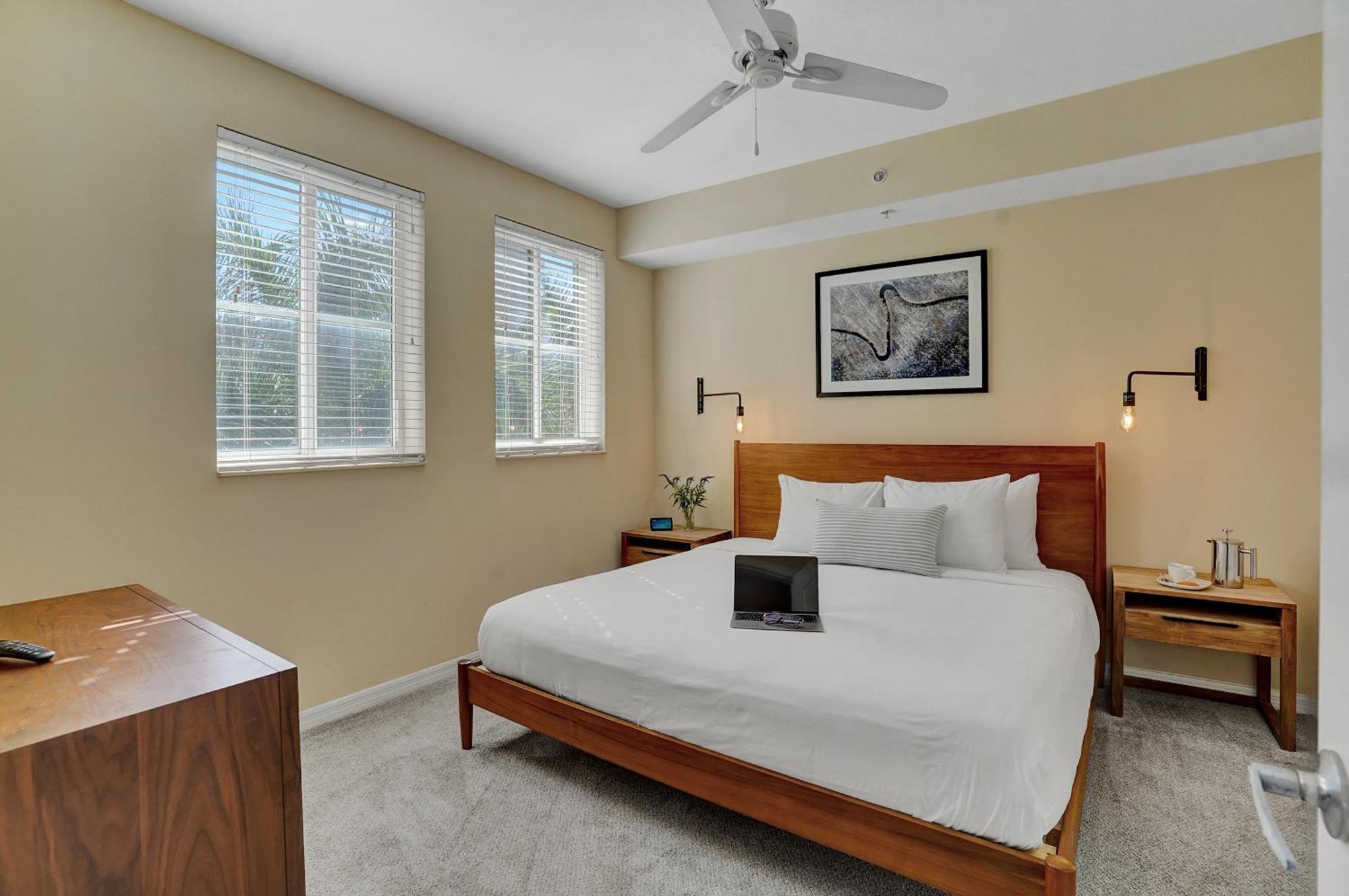 Dharma Home Suites South Miami At Red Road Commons מראה חיצוני תמונה